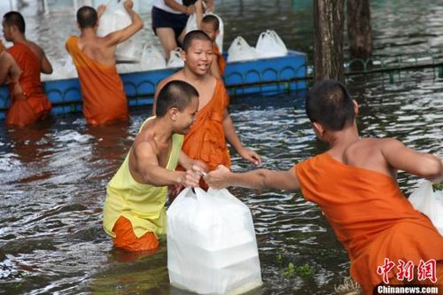 泰国洪灾致427人遇难 全球硬盘价格大涨