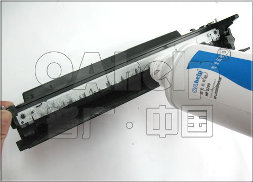 HP CB436A硒鼓加粉图解 